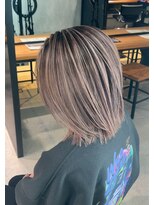 サロウィン 下北沢(SALOWIN) ナチュラルなグレージュのシャドールーツ