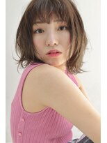 ソウス(SOURCE) 躍動感たっぷりアッシュベージュウルフ