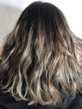 アディクト(ADDICT) バレイヤージュ　シルバーグレージュカラー