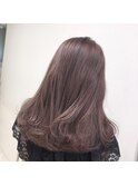 ピンクベージュ