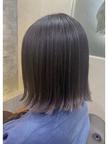 シェルビー 新宿(SHELBe)&nbsp;黒髪×ホワイトバイオレットアッシュ[新宿/髪質改善/白髪ぼかし]