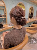 まとめ髪アレンジ×大人かわいいヘアアレンジ×ピンクベージュ