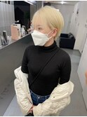 【梅田】ホワイトブロンドブロンドヘアーハンサムショート