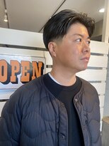 グッドプレイスアンドシング(Good Place&thing)&nbsp;メンズヘアセンターパートテーパーフェードスキンフェード