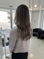 ブランコトレス 鏡島(BLANCO tres) 透明感グレージュカラー