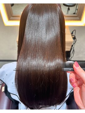 スティルエレ(STILL ere) 《美髪ストレート》