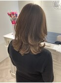 大人気髪型くびれレイヤーウルフミディアム30代40代ヘア丸顔面長