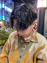 センターパート波巻きパーマスパイラルパーマツイストスパイラル
