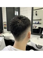 ヘアサロン大野 ニューオータニ ザ メイン店&nbsp;清潔感と安心感をかんじさせるフェードスタイル
