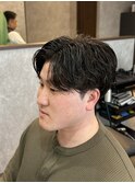 【センターパート×ルーズパーマ】人気メンズスタイル