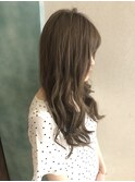 チャコールカラーのゆるふわロング 担当高橋ヒロシ