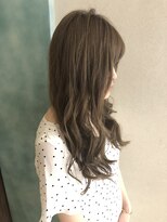 チャコールカラーのゆるふわロング 担当高橋ヒロシ