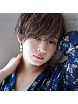 クロム バイ リエット(Chlom by Lietto) Chlom☆新宿 ハイライトベージュイルミナカラーハンサムショート