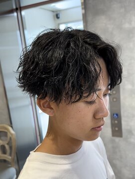 レイズ 名古屋(RAYS) 波巻きスパイラルパーマ刈り上げセンターパート　h