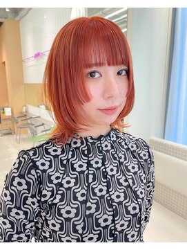 ユーリ(JUURI) オレンジ / ウルフカット / 顔まわり / ミディアム