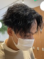 ビューブルー 亀戸錦糸町(VIEW BLUE)&nbsp;縦落ちツイストスパイラル/波巻きパーマ/カルマセンターパート