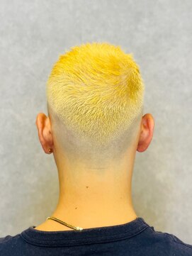 アストロ(ASTRO) メンズフェードベリーショートブリーチデザインボウズフェード