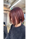 ～レッドカラーにミニボブ～