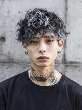 イル(iLe.) MEN’S HAIR/サーフカール/刈り上げセンターパート/ブリーチ