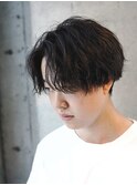 フェザーパーマ/ブルーブラック/刈り上げセンターパート[新宿]