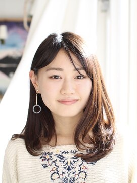 ニーノ(nino) ミディアムスタイル