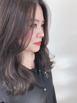 ヘアーサロン トランク(TRUNK) アッシュグレー