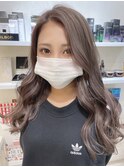 「柔らかグレージュカラー」