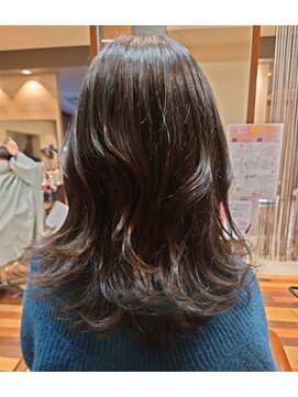 ジールドゥーエ(Zeal due) 巻き髪アレンジ