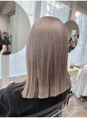 切りっぱなし×ホワイトグレージュ