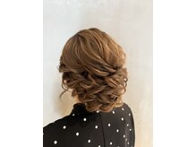 サロンドワン(SALON DE 1)