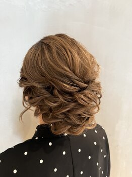 サロンドワン(SALON DE 1)の写真/〈中央町/大分駅〉ヘアセット¥1200～☆トレンドを取り入れた似合わせヘアセットで、周りの視線を独り占め♪