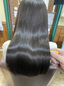 エルパライソ 鯖江店(Elparaiso) 鯖江/髪質改善/艶髪ロング/白髪ぼかし/ダメージレス/