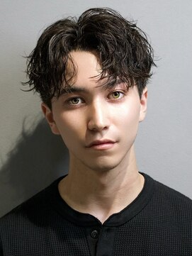 ゴールド 京都(GOALD) 緩め波巻きスパイラルパーマ センターパート ニュアンスパーマ