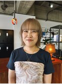 ボブウルフ切りっぱなしボブレイヤー顔まわりカット