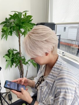 ロイス 渋谷(ROIS) ボブルフ/ネビージュ/小顔/ワンレン/スモーキーアッシュ[渋谷駅]