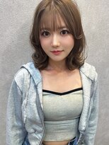 くびれミディアムヘア