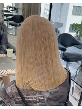 エトワール(ETOILE) 神戸三宮ホワイトベージュミルクティーブリーチハイトーン