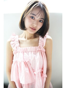 ギネス(Giness) フェミニンふんわりボブ