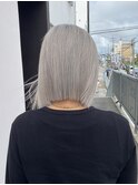 ホワイトグレージュ