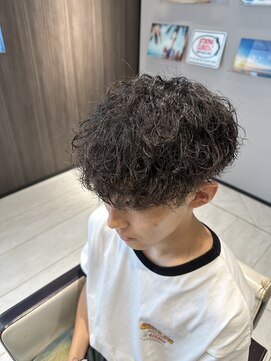 アース オーセンティック 新浦安店(EARTH Authentic) 波巻きパーマ