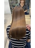 明るめベージュで叶える美髪矯正