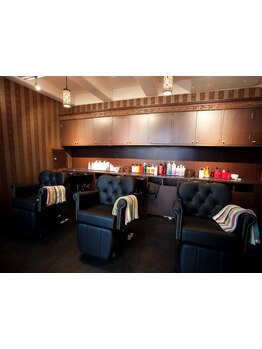 綺麗な髪は頭皮から＊広々とした上品な空間で、髪も心もリラックスできる極上のサロンタイムをお届け♪