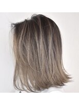 モーメント(Moment) 春カラーのトレンド外国人風バレイヤージュ/ハイライトカラー