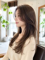 ソレア(solea)&nbsp;梅雨もまとまる大人の艶ロングレイヤー