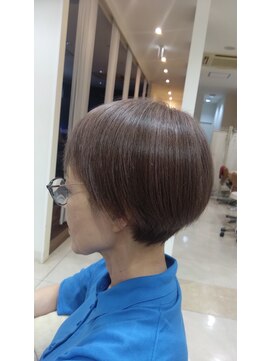 デフィ アオヤマ(defi AOYAMA) ショートボブ