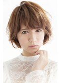 表情に甘さが映るニュアンスショート