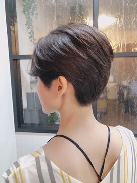 ニット 銀座(knit) 絶壁改善/ハンサムショート/かきあげ前髪/ベージュ《knit銀座》