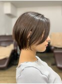 くびれショートヘア/束感ショート/ヌーディーベージュ/暗髪