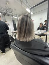 ヘアメイクレコリア(Hair Make RECOLIA) 切りっぱなしシャドウルーツ