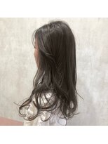 リー 梅田(Lee)&nbsp;Lee梅田茶屋町　韓国風オリーブグレージュ